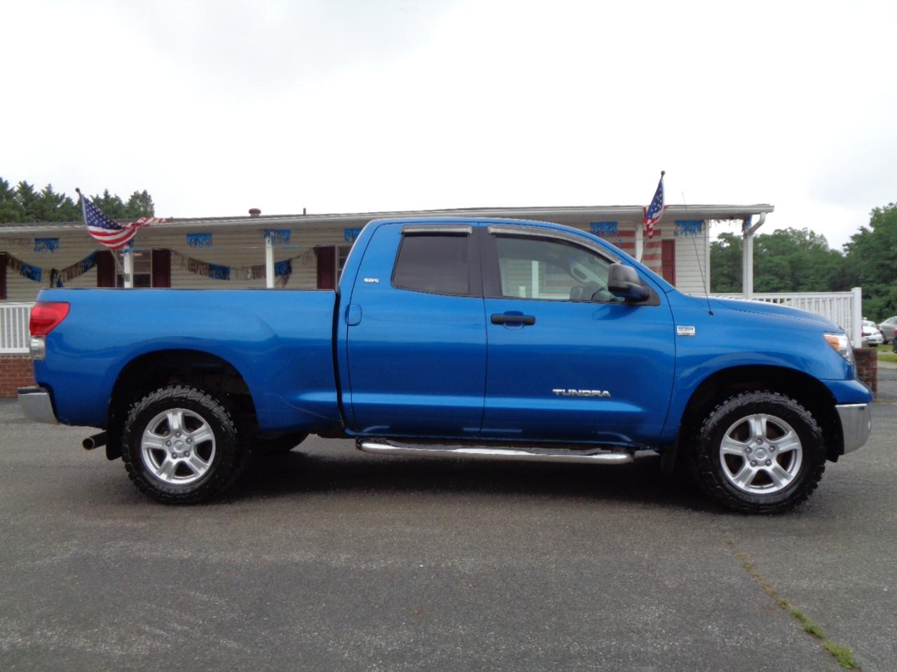 Toyota Tundra 4WD Double 145.7" 4.7L V8 SR5 (Natl 2007