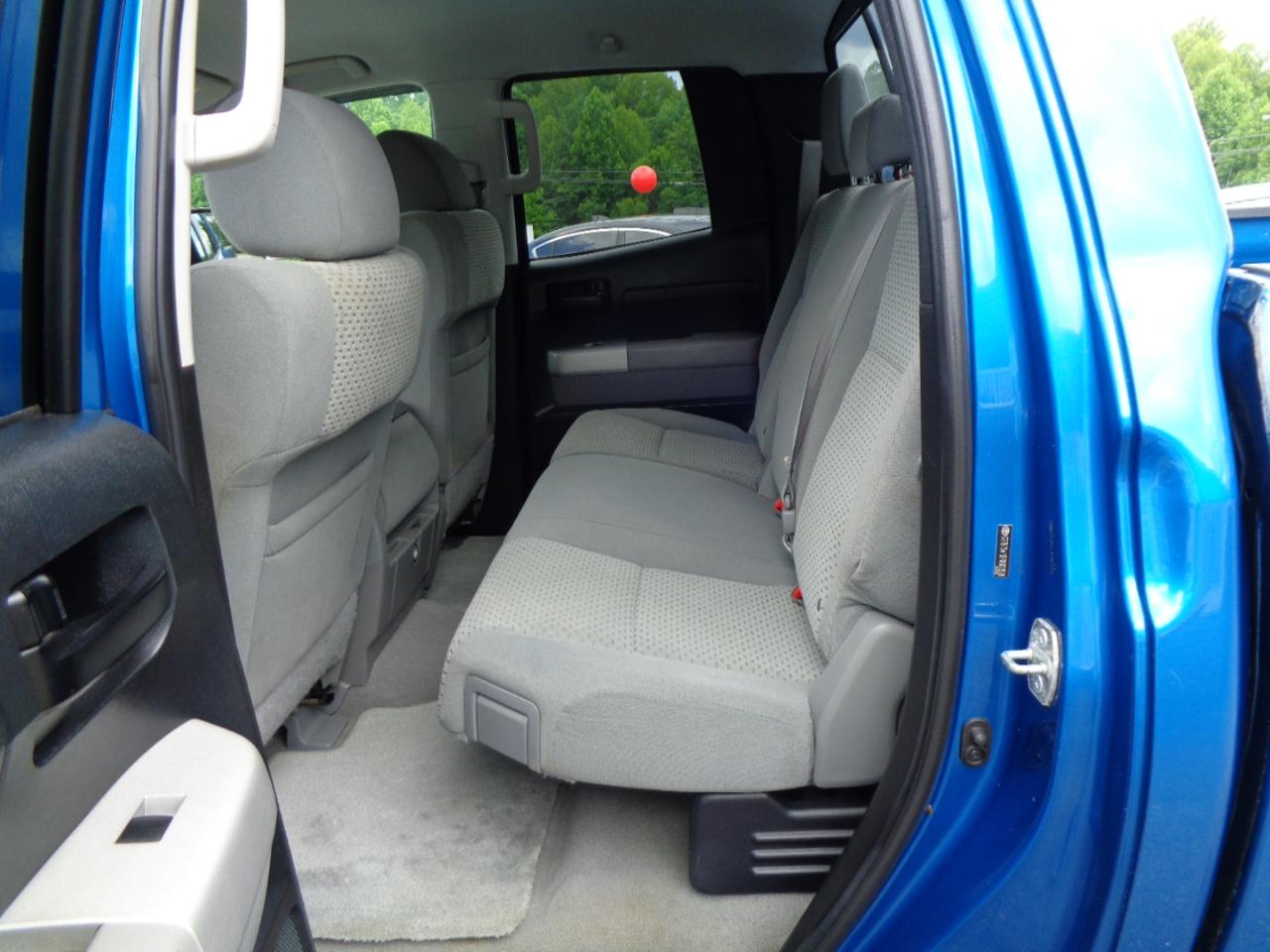Toyota Tundra 4WD Double 145.7" 4.7L V8 SR5 (Natl 2007