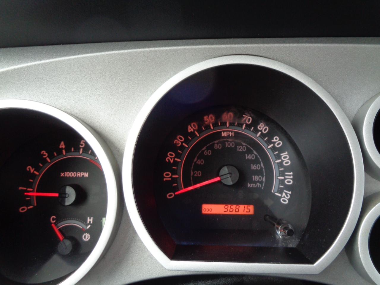 Toyota Tundra 4WD Double 145.7" 4.7L V8 SR5 (Natl 2007