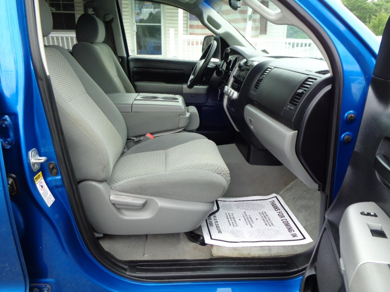 Toyota Tundra 4WD Double 145.7" 4.7L V8 SR5 (Natl 2007