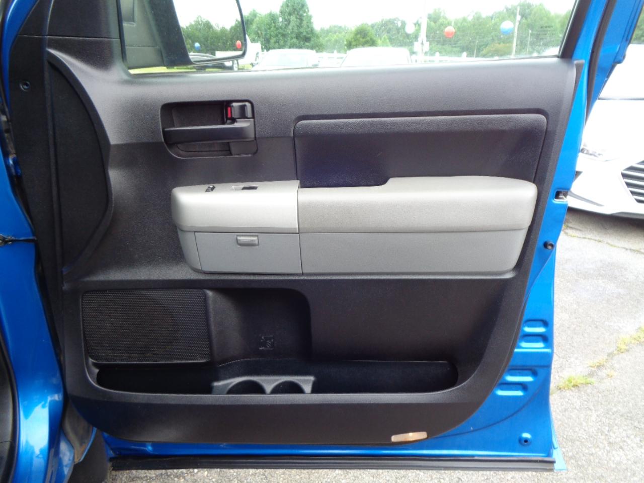 Toyota Tundra 4WD Double 145.7" 4.7L V8 SR5 (Natl 2007