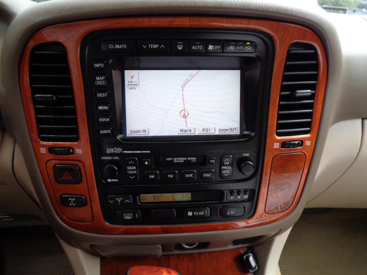 Lexus LX 470 4dr SUV 2002