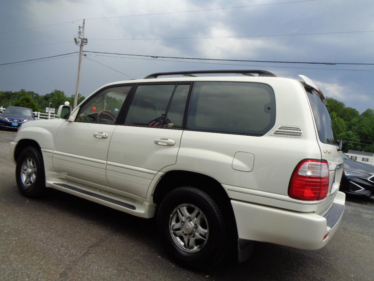 Lexus LX 470 4dr SUV 2002