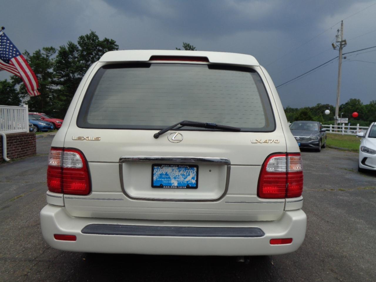 Lexus LX 470 4dr SUV 2002