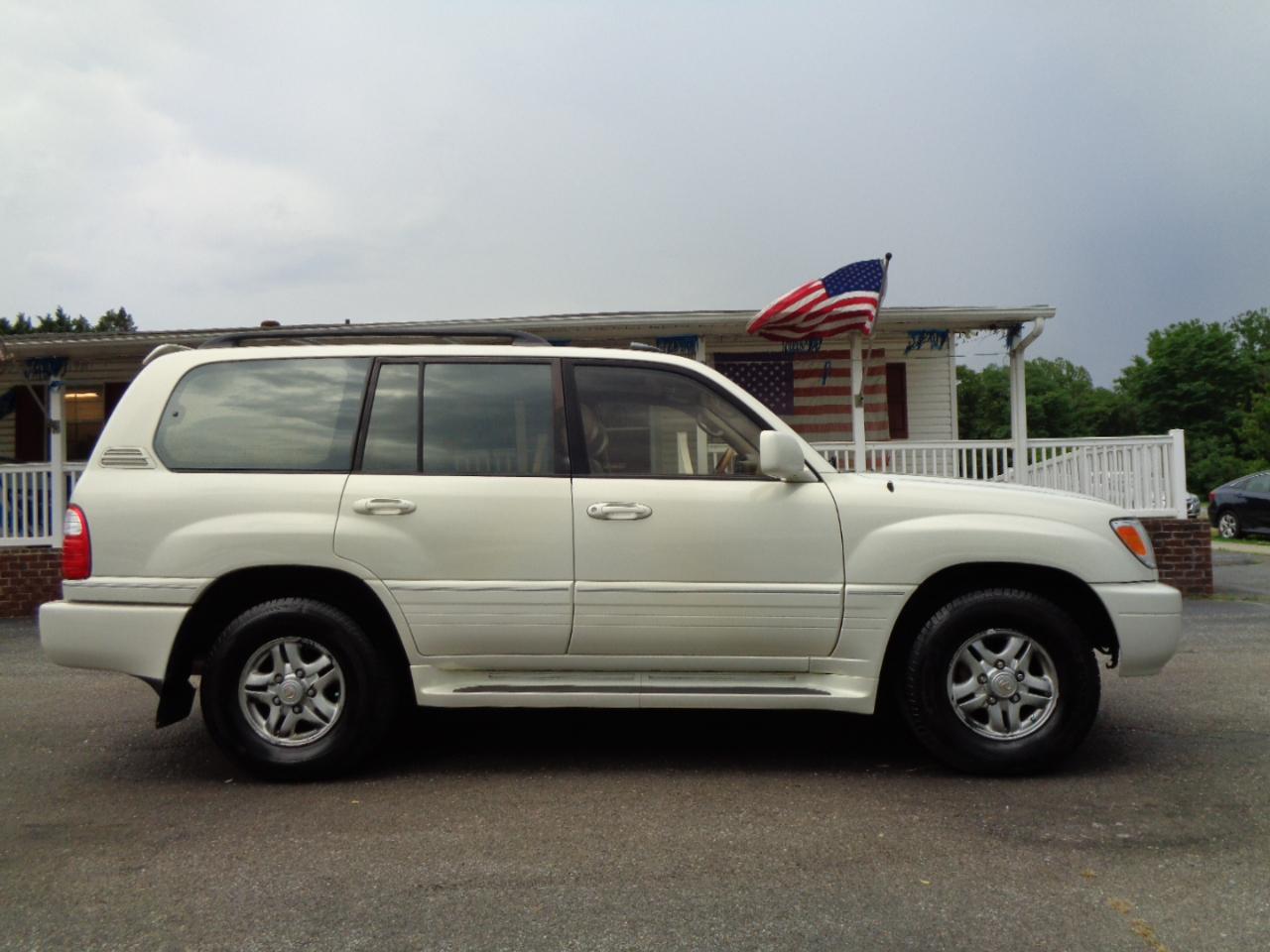Lexus LX 470 4dr SUV 2002