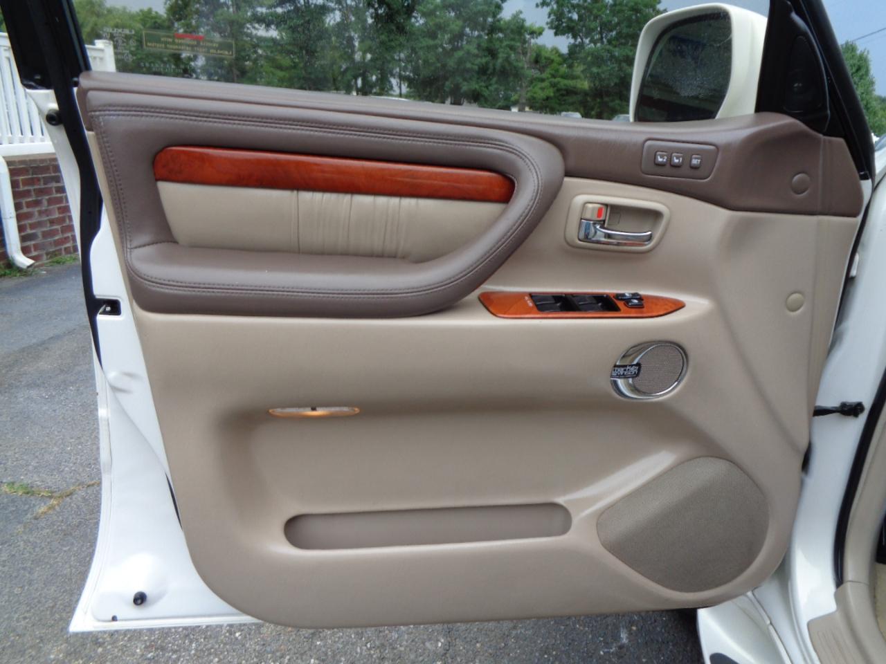 Lexus LX 470 4dr SUV 2002
