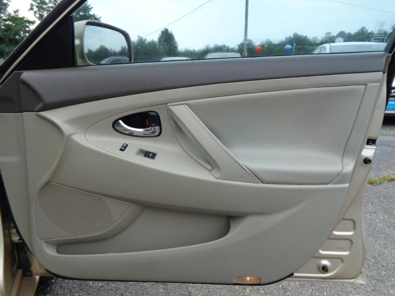 Toyota Camry  2011