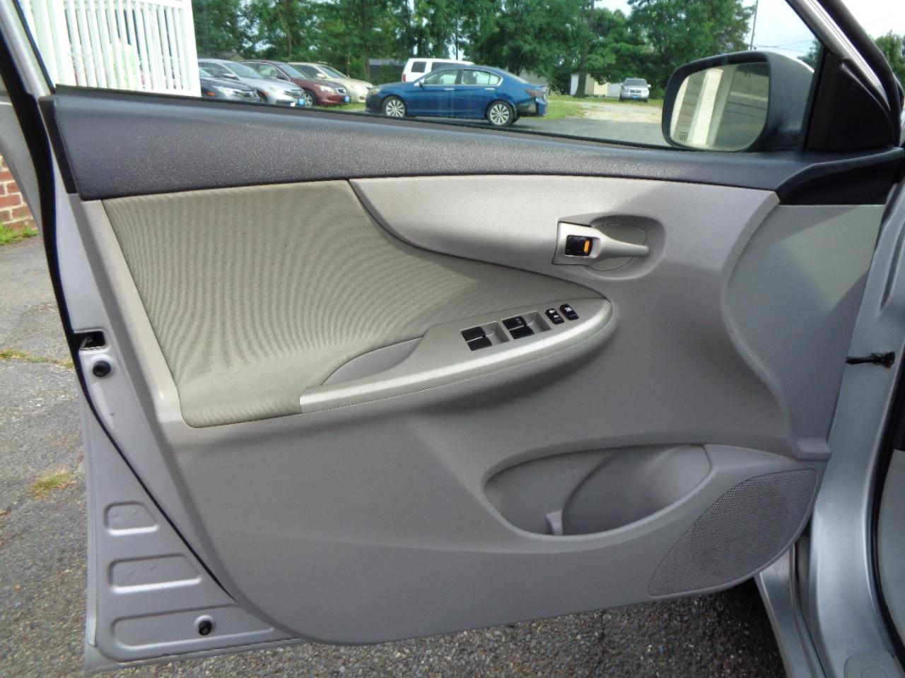Toyota Corolla  2012