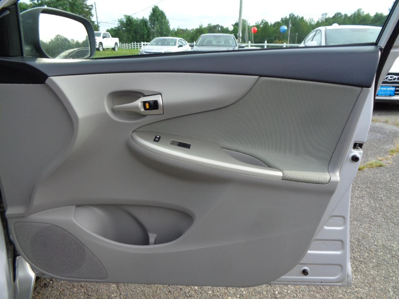 Toyota Corolla  2012