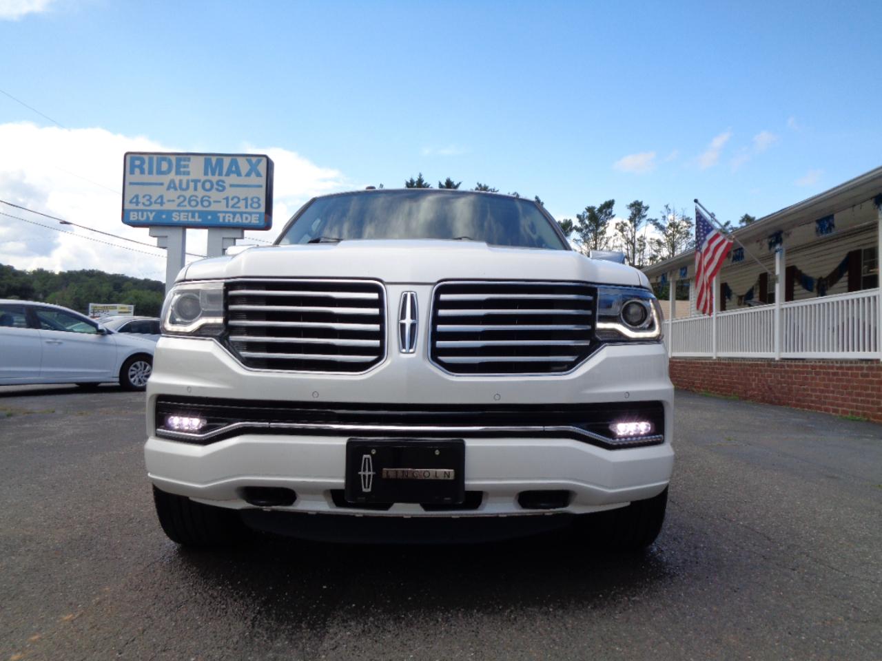 2017 Lincoln Navigator Select