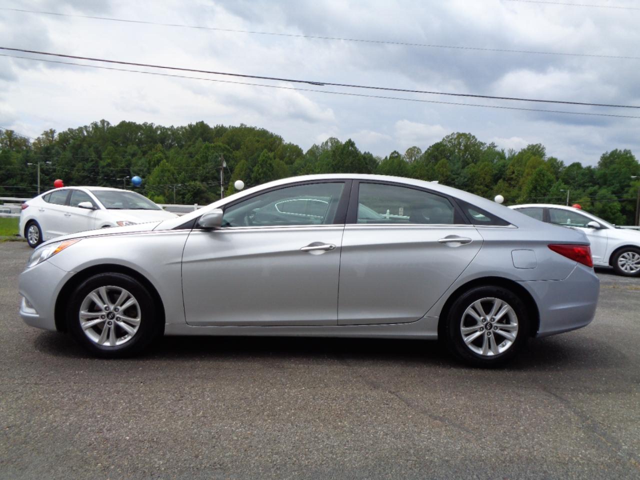 Hyundai Sonata 4dr Sdn 2.4L Auto GLS PZEV 2013