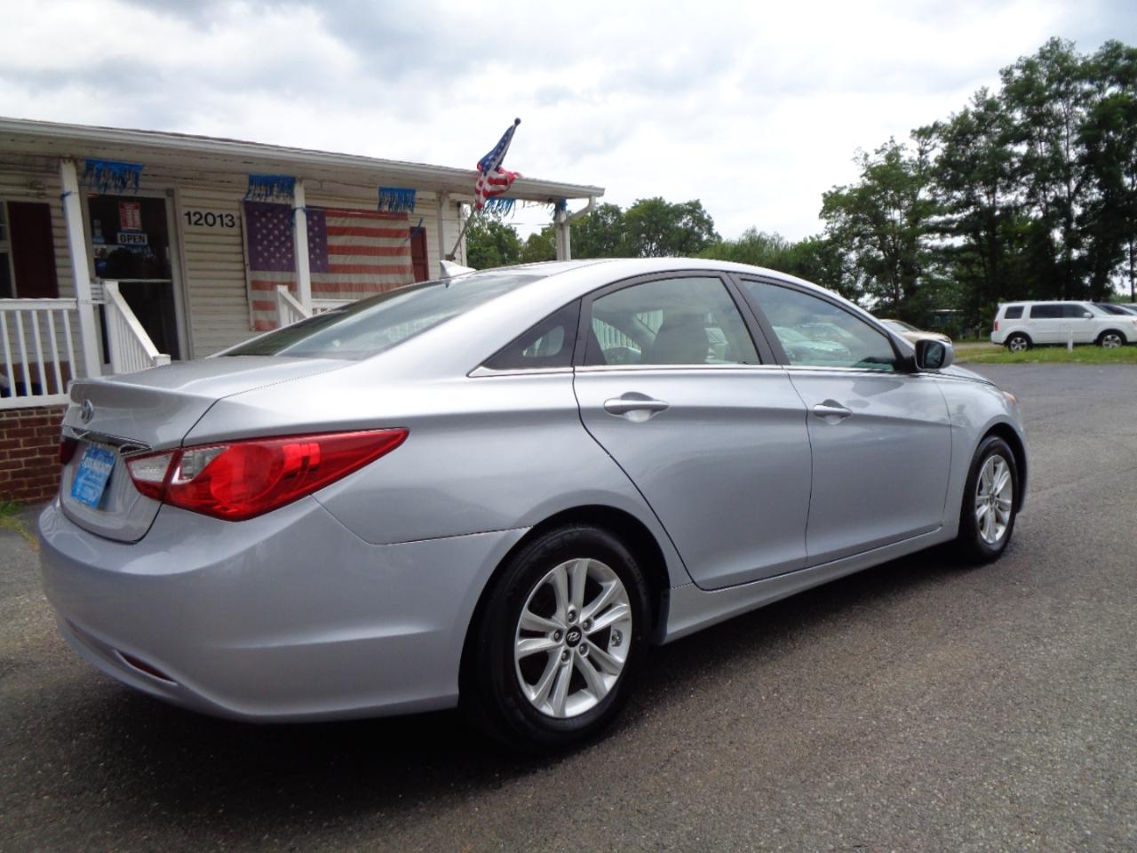 Hyundai Sonata 4dr Sdn 2.4L Auto GLS PZEV 2013