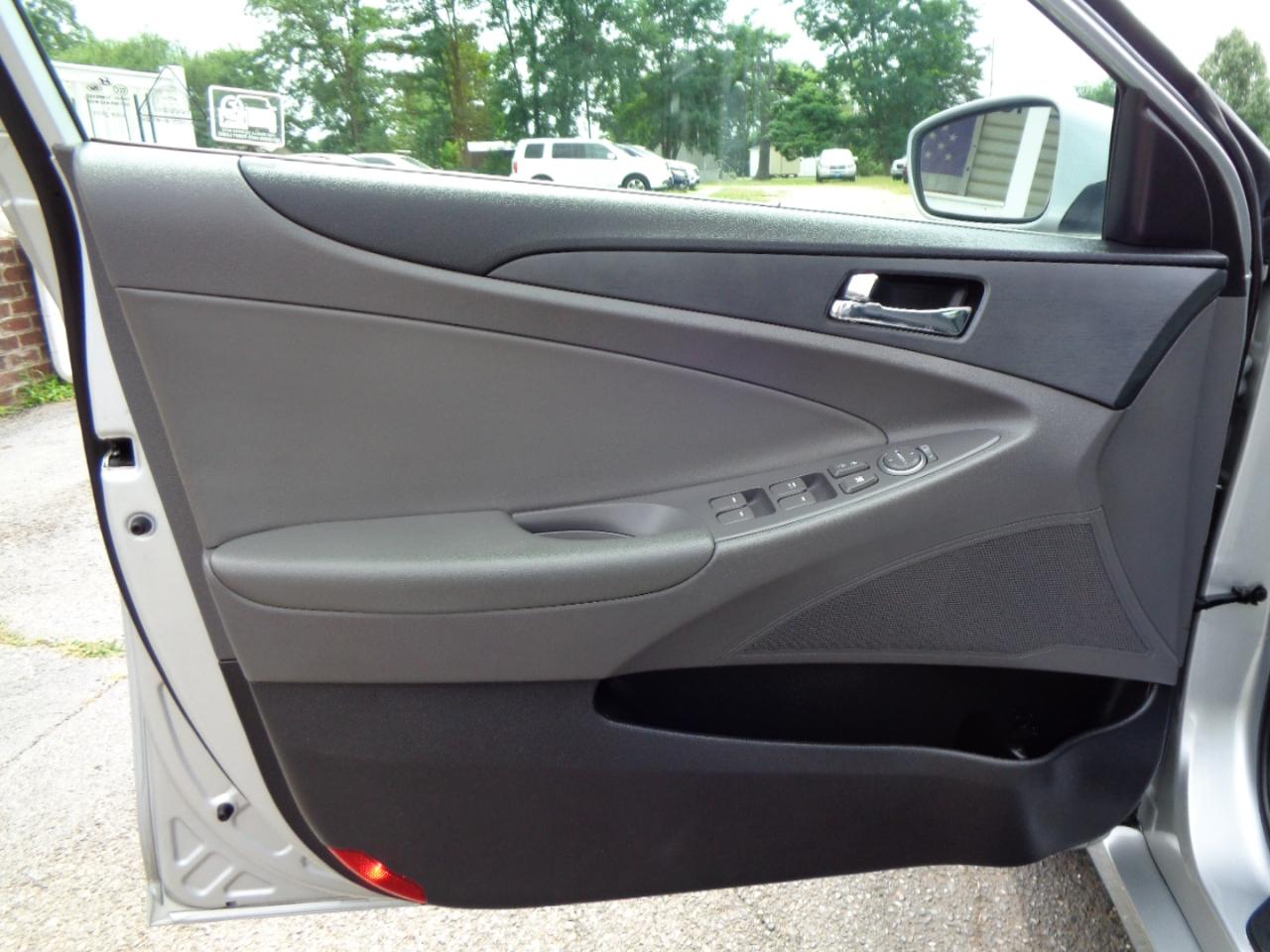Hyundai Sonata 4dr Sdn 2.4L Auto GLS PZEV 2013