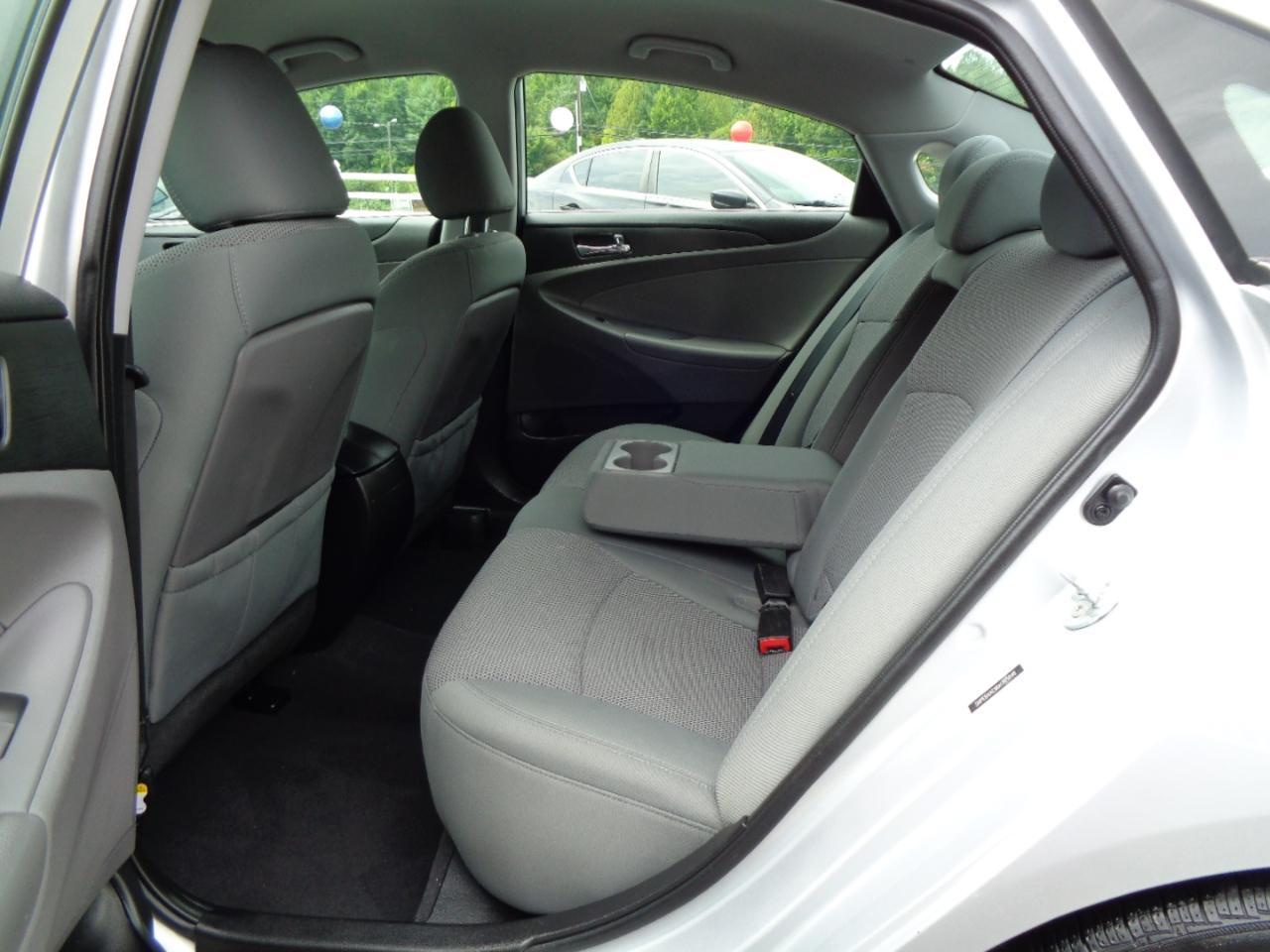 Hyundai Sonata 4dr Sdn 2.4L Auto GLS PZEV 2013
