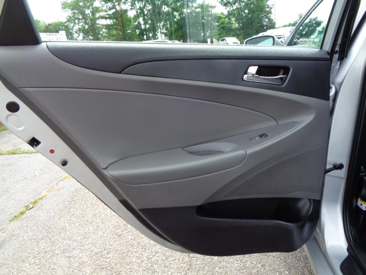 Hyundai Sonata 4dr Sdn 2.4L Auto GLS PZEV 2013