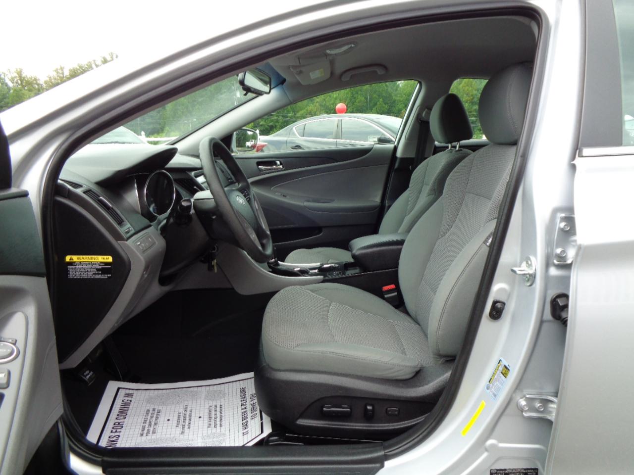 Hyundai Sonata 4dr Sdn 2.4L Auto GLS PZEV 2013