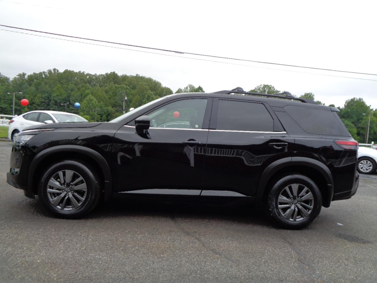Nissan Pathfinder SV 4WD 2024