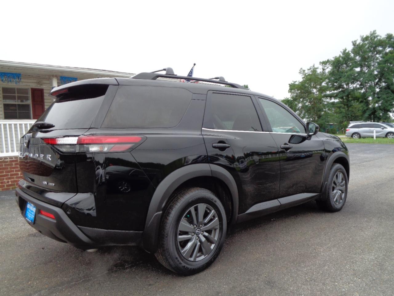 Nissan Pathfinder SV 4WD 2024