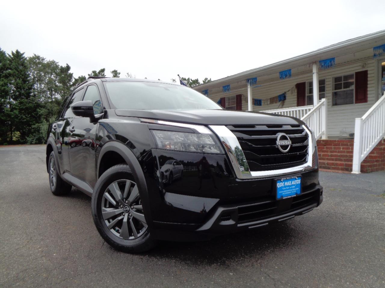 Nissan Pathfinder SV 4WD 2024