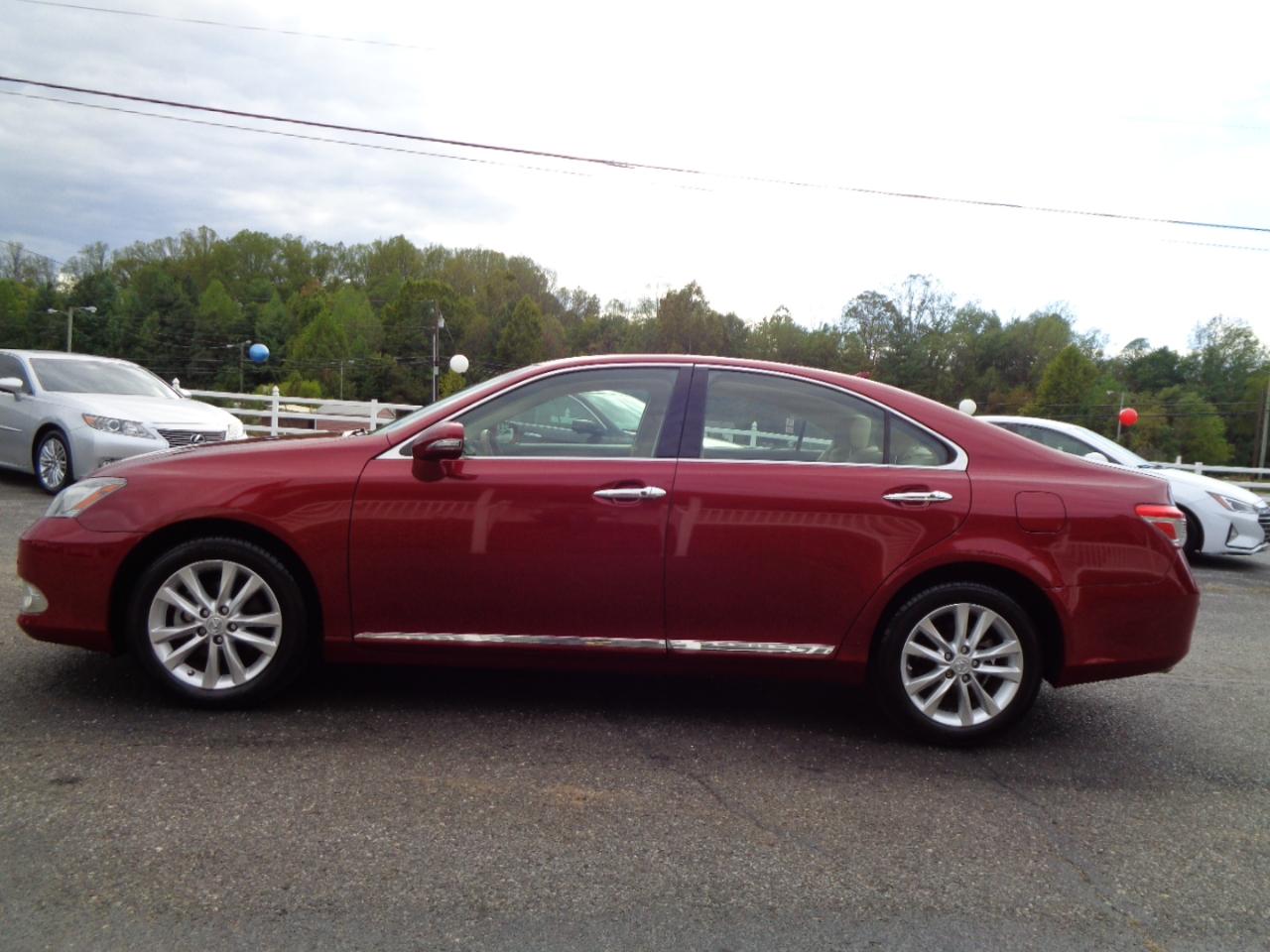 Lexus ES 350 4D Luxury Sedan 2010