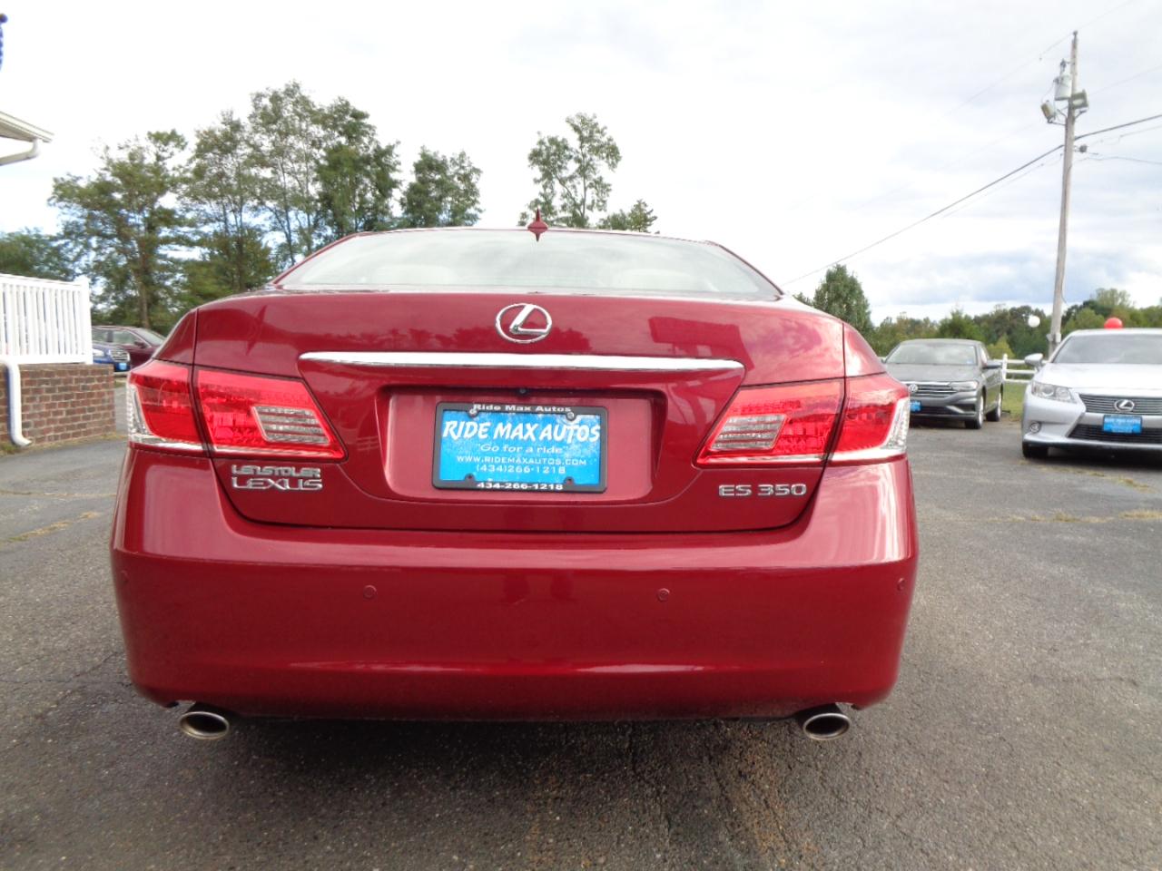 Lexus ES 350 4D Luxury Sedan 2010