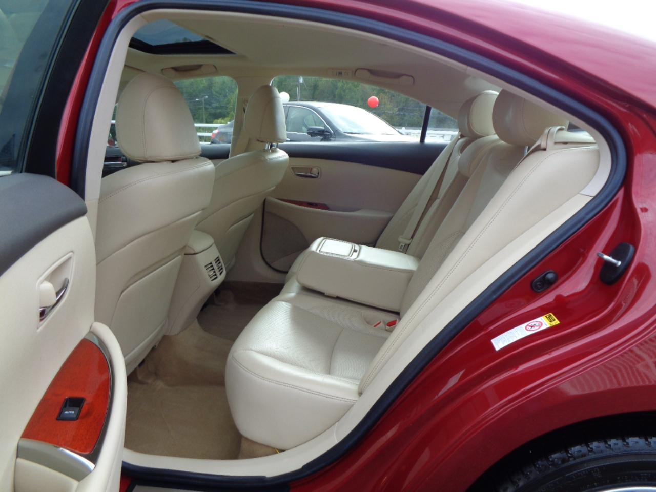 Lexus ES 350 4D Luxury Sedan 2010