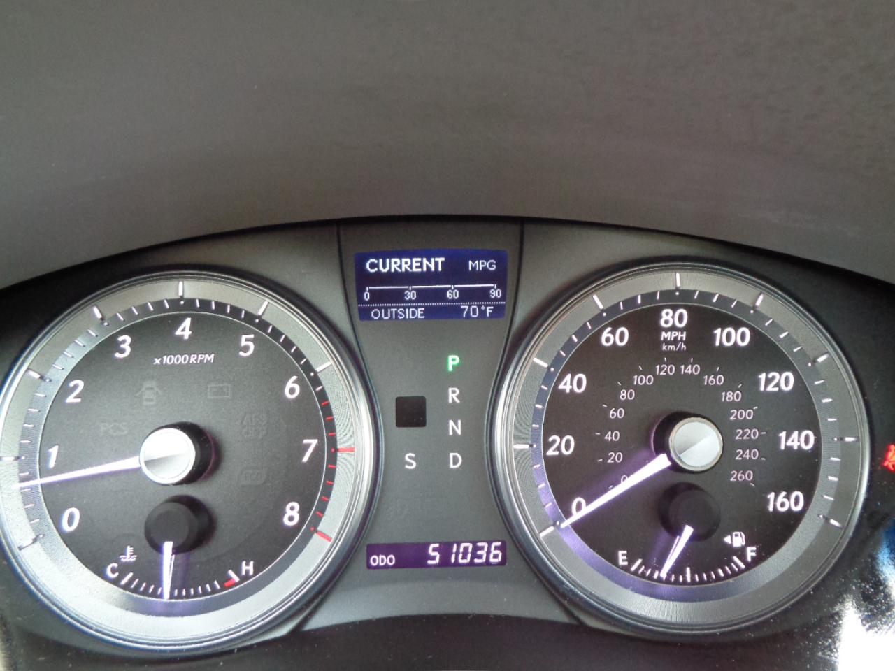 Lexus ES 350 4D Luxury Sedan 2010