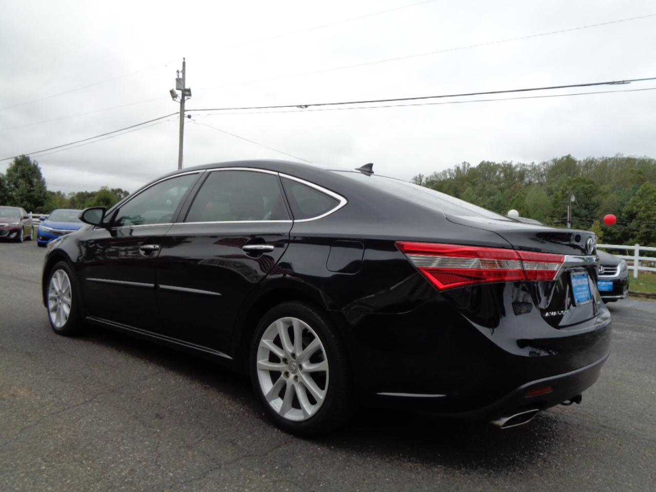 Toyota Avalon  2015