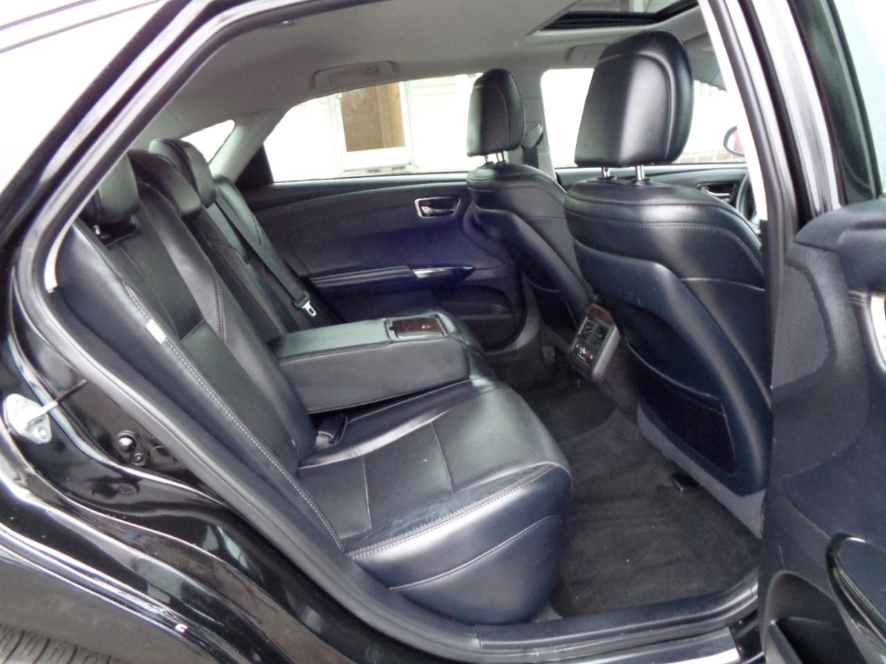 Toyota Avalon  2015