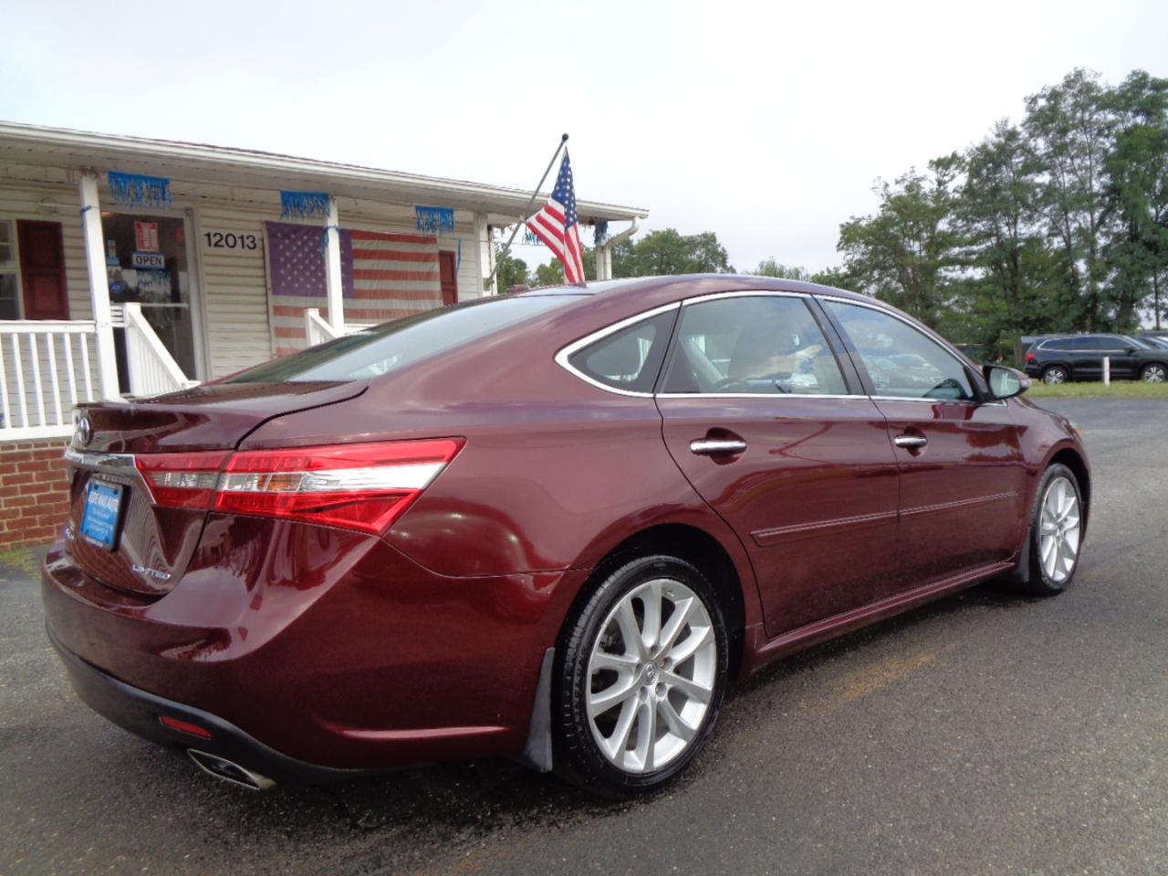 Toyota Avalon  2013