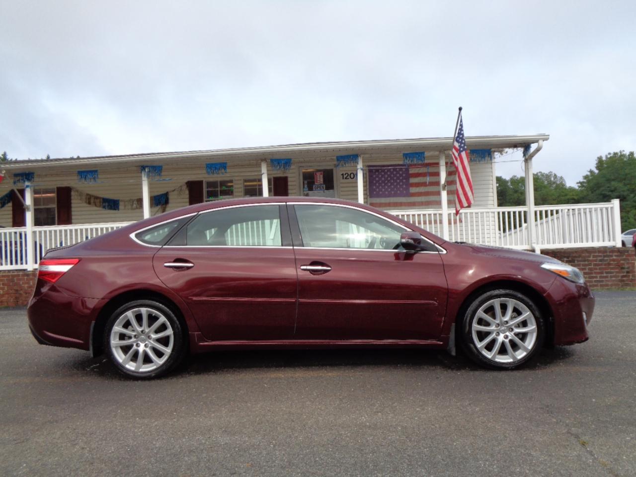 Toyota Avalon  2013