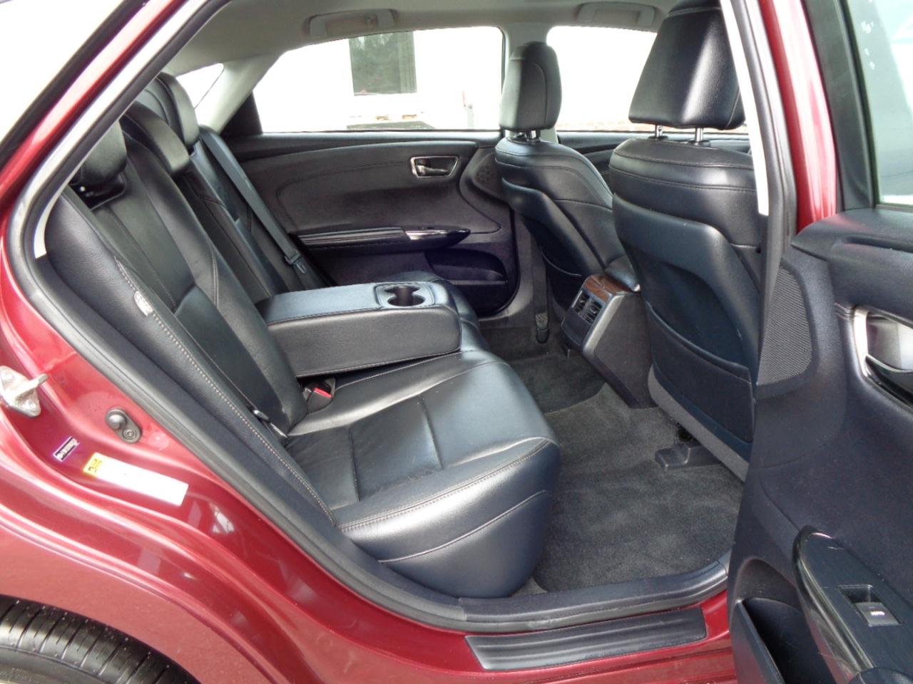 Toyota Avalon  2013