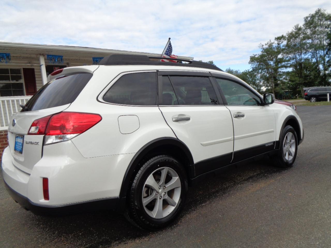 Subaru Outback 4dr Wgn H4 Auto 2.5i Limited 2014