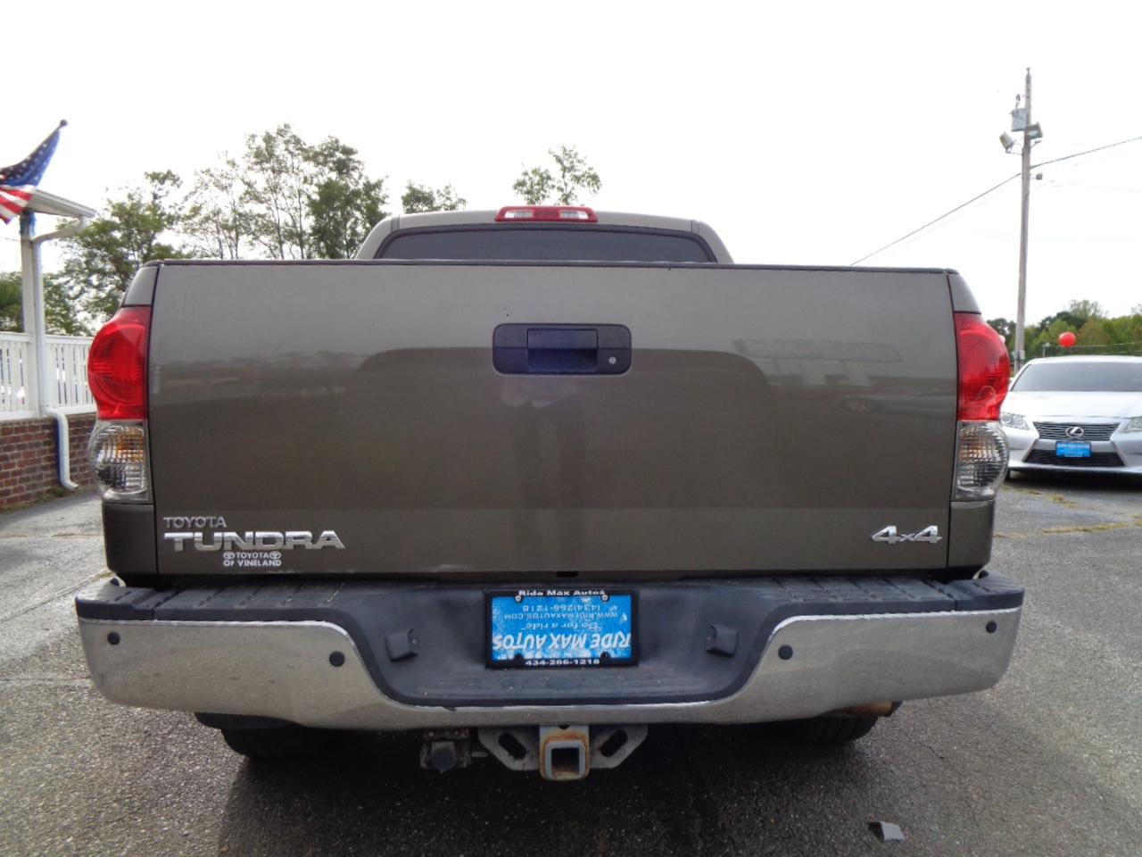 Toyota Tundra 4WD Truck  2008