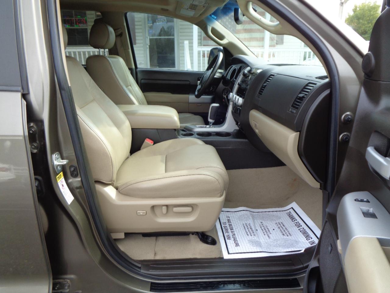 Toyota Tundra 4WD Truck  2008