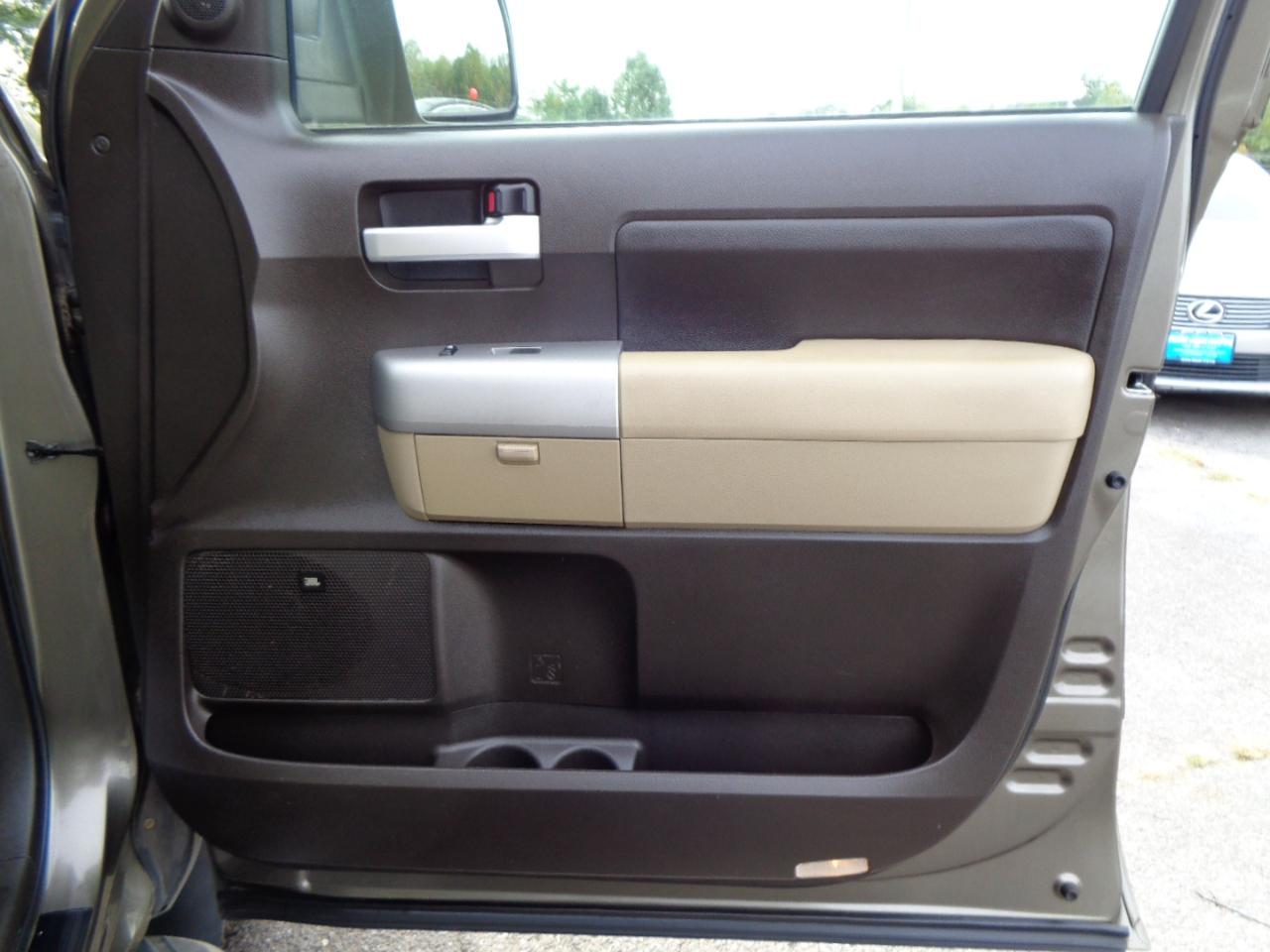 Toyota Tundra 4WD Truck  2008