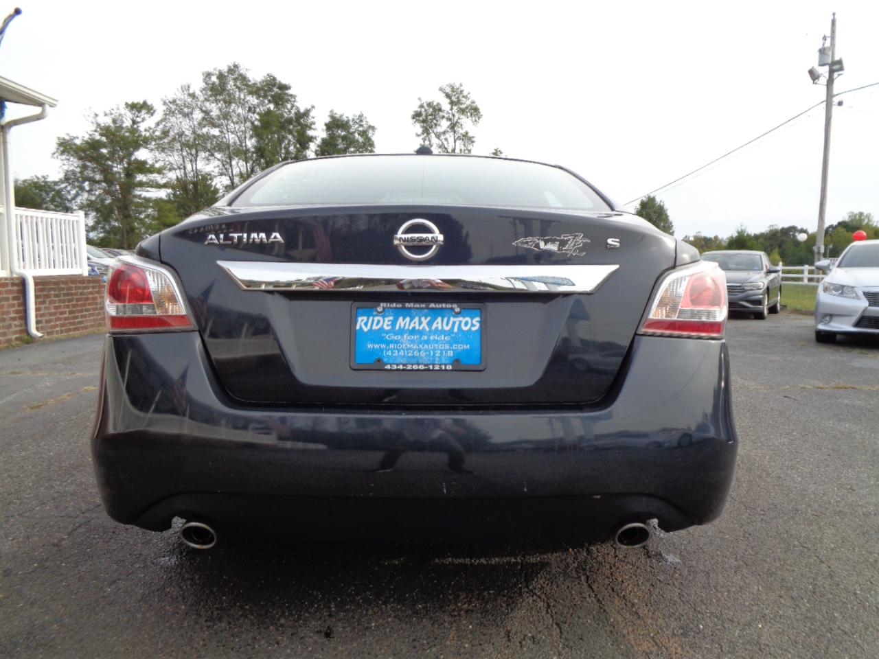 Nissan Altima  2015