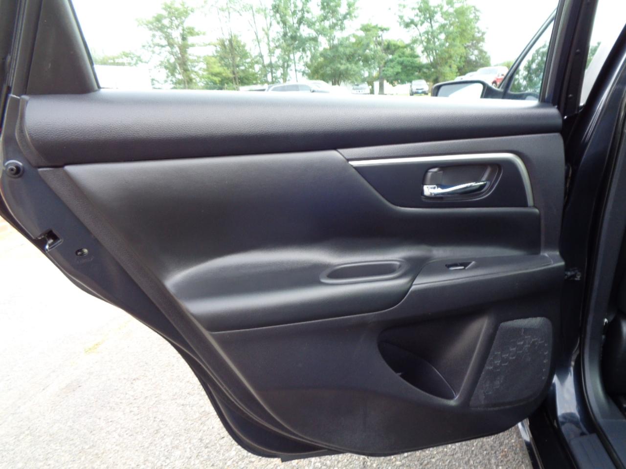 Nissan Altima  2015