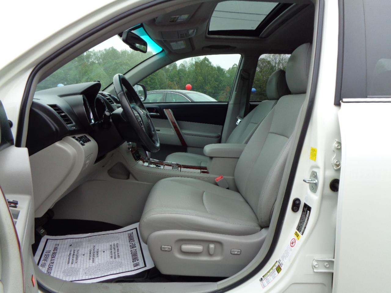 Toyota Highlander  2011