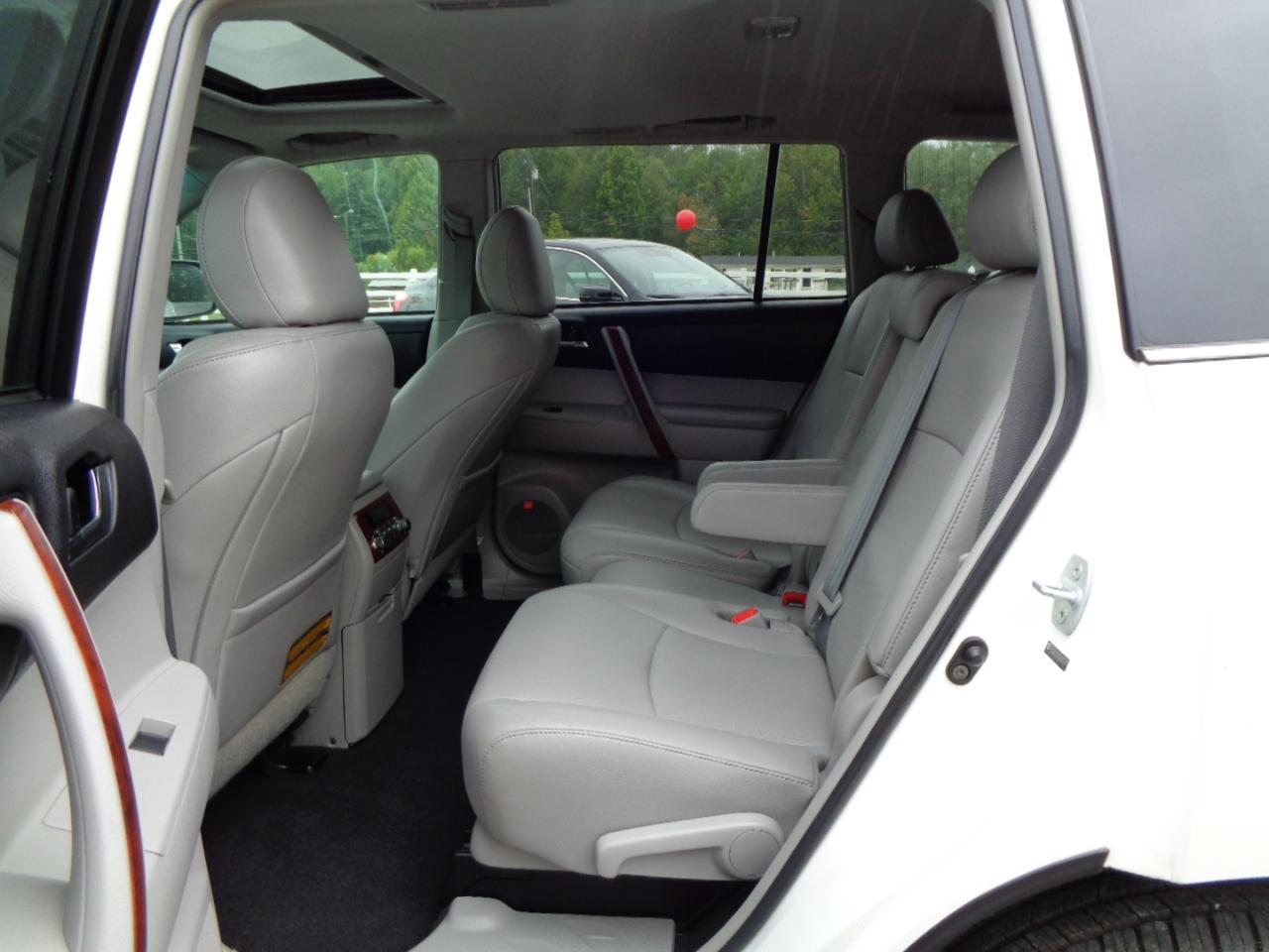 Toyota Highlander  2011