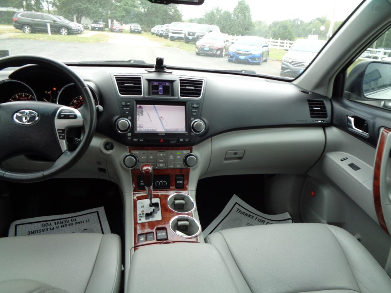 Toyota Highlander  2011