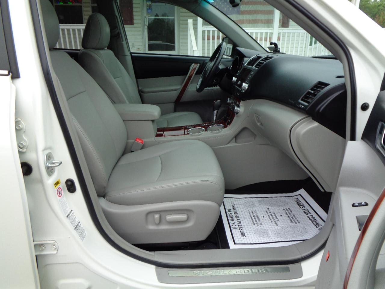Toyota Highlander  2011