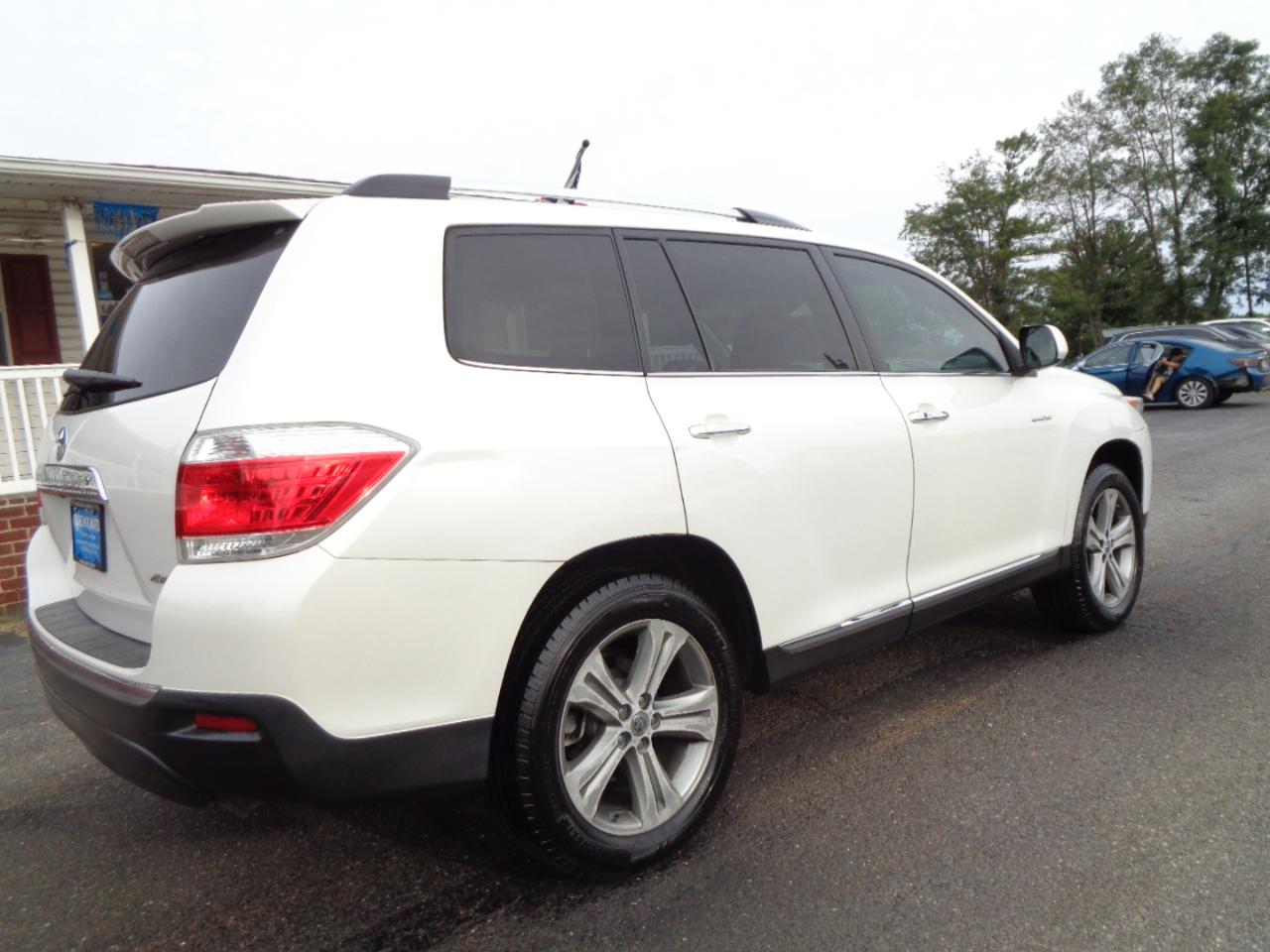 Toyota Highlander  2011