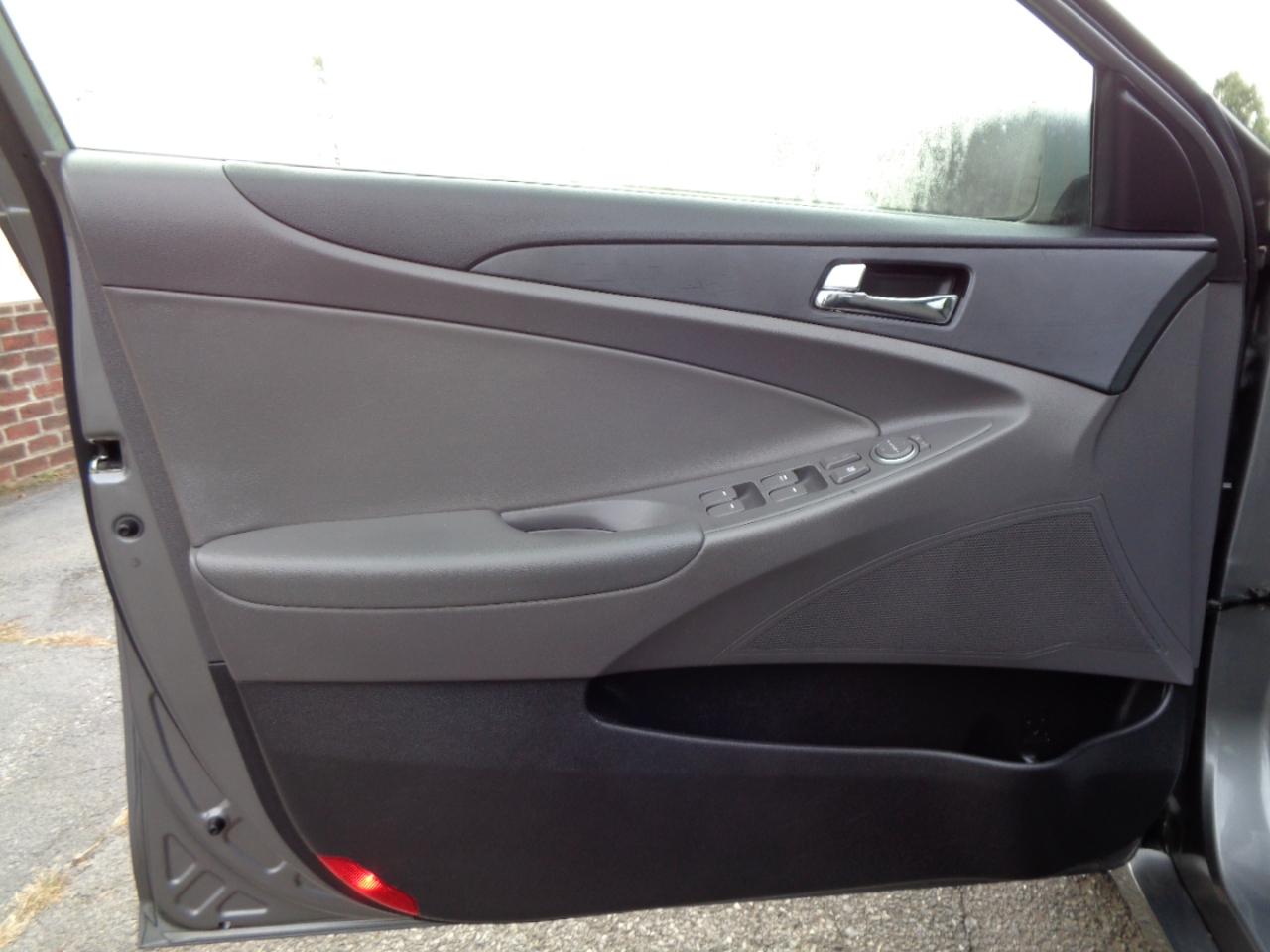 Hyundai Sonata 4dr Sdn 2.4L Auto GLS *Ltd Avail* 2013