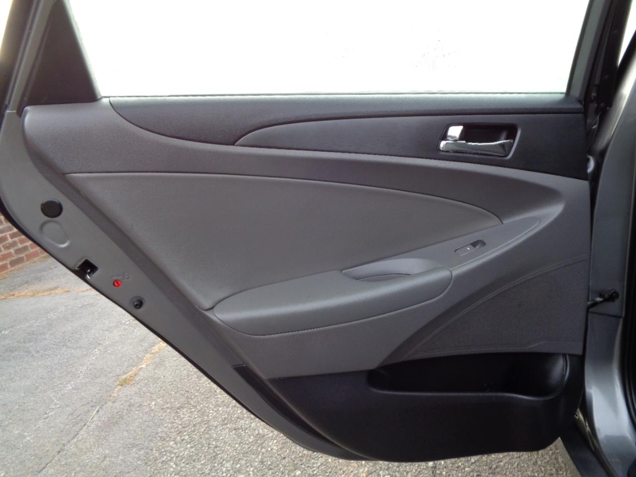 Hyundai Sonata 4dr Sdn 2.4L Auto GLS *Ltd Avail* 2013