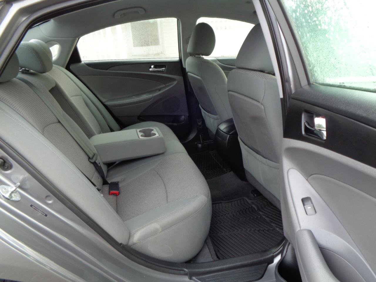 Hyundai Sonata 4dr Sdn 2.4L Auto GLS *Ltd Avail* 2013