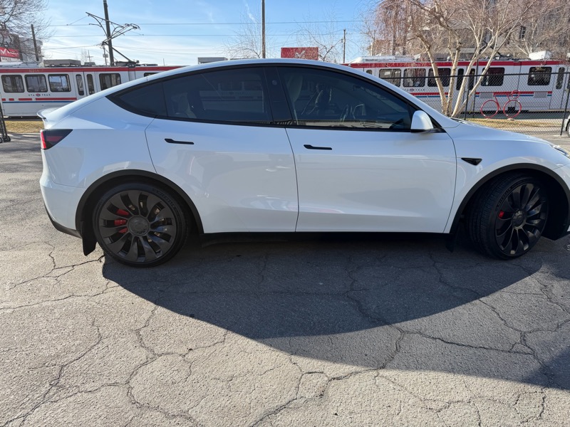 Tesla Model Y Performance 2023