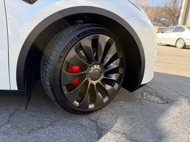 Tesla Model Y Performance 2023