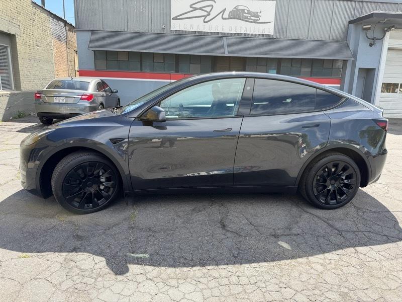 Tesla Model Y Long Range 2024