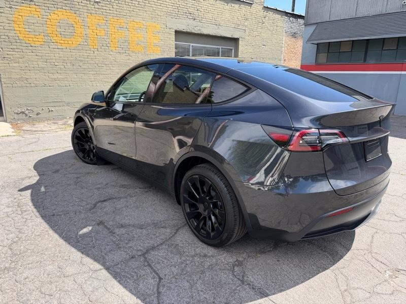 Tesla Model Y Long Range 2024
